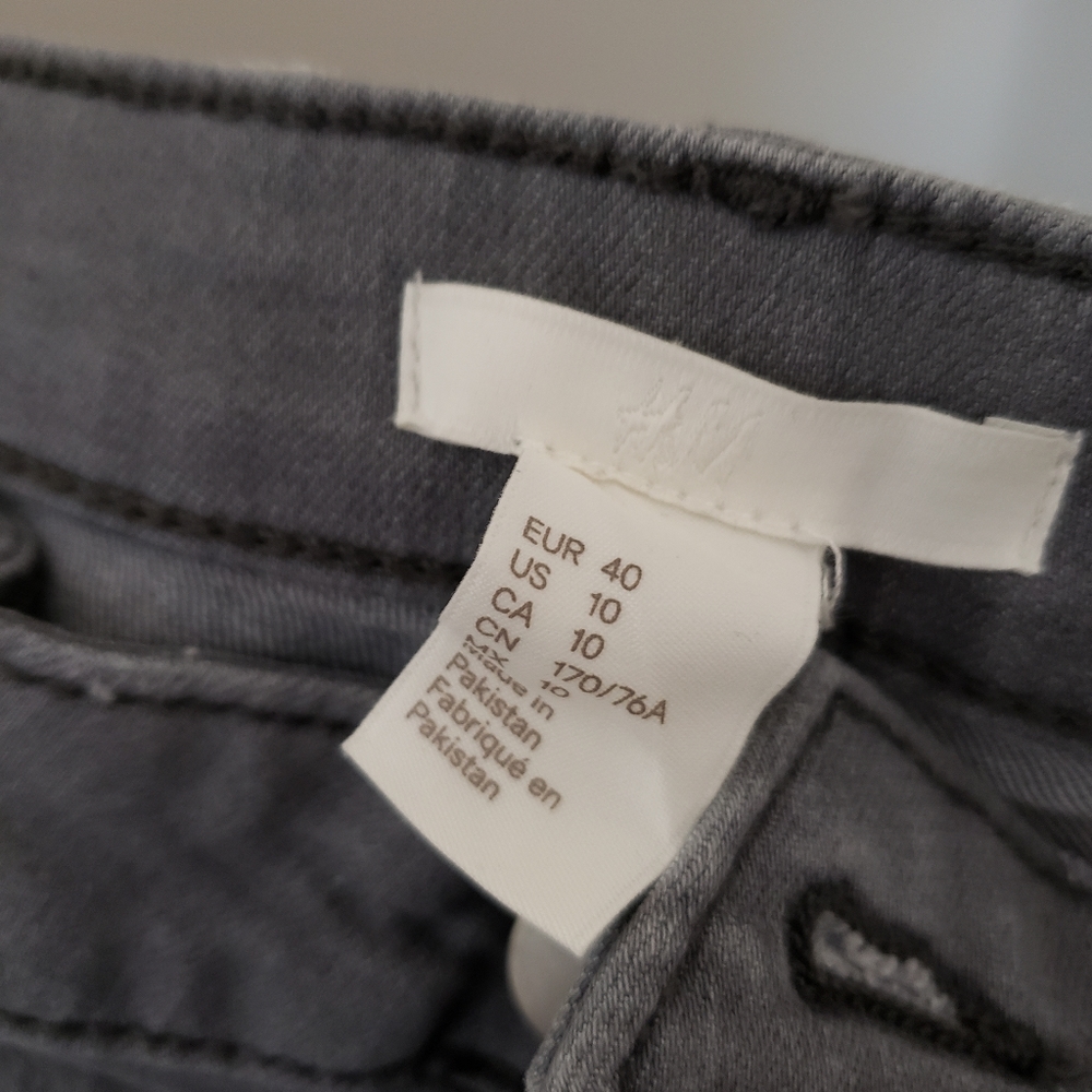 Jeans - Picture 3 of 3
